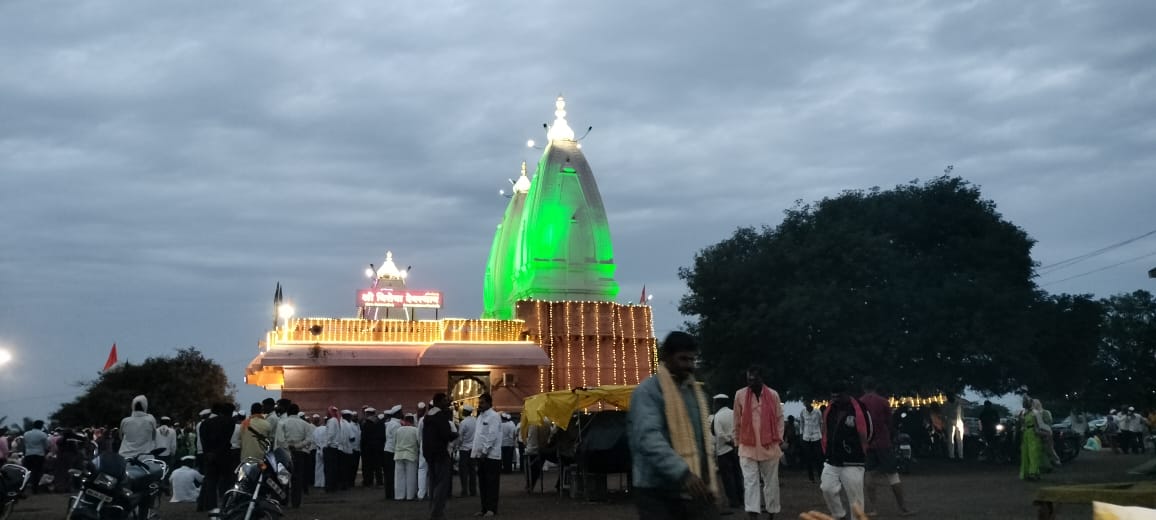 ग्रामपंचायत आरेवाडी हद्दीमध्ये प्रसिद्ध असलेले बिरोबाचे मंदिर